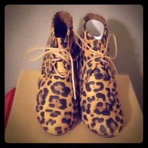Bella Marie Sally-5 Leopard Bootie Wedges Size 9